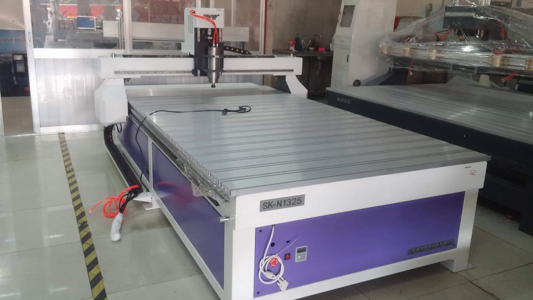 Máy cnc cắt quảng cáo 1325 có thể làm được gì?
